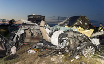 Négyen meghaltak egy balesetben a 81-es úton