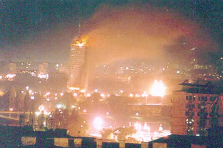 Szerbiai orvosok szerint a NATO légicsapásainak következményeként sok a rákos megbetegedés az országban