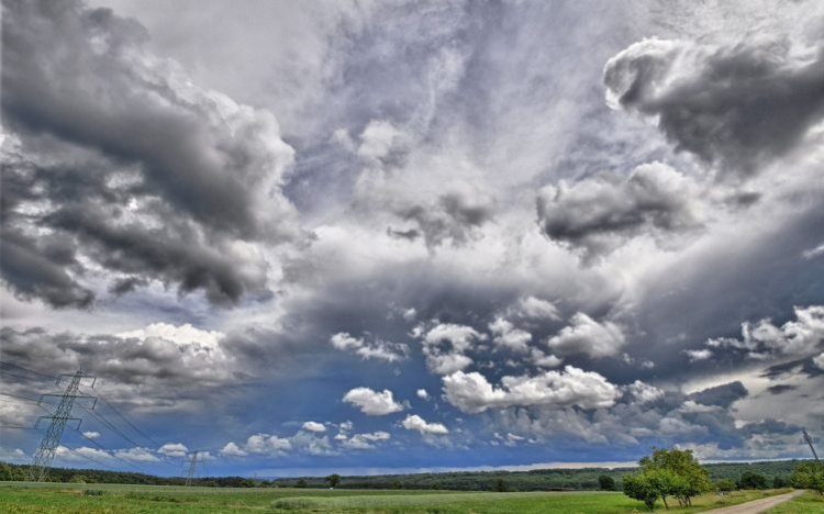 A kánikula után borús, esős idő várható az ünnepi hétvégén