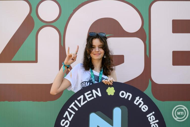 Sziget - Magyar lány a fesztivál 11 milliomodik látogatója