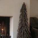 Fából épített karácsonyfák