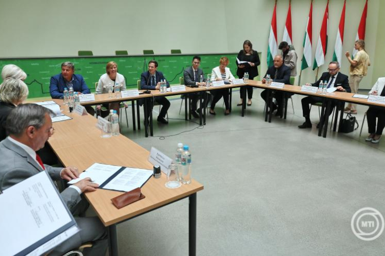 Együttműködési megállapodást kötött a BYD a dél-alföldi régió szakképzési centrumaival és az SZTE-vel