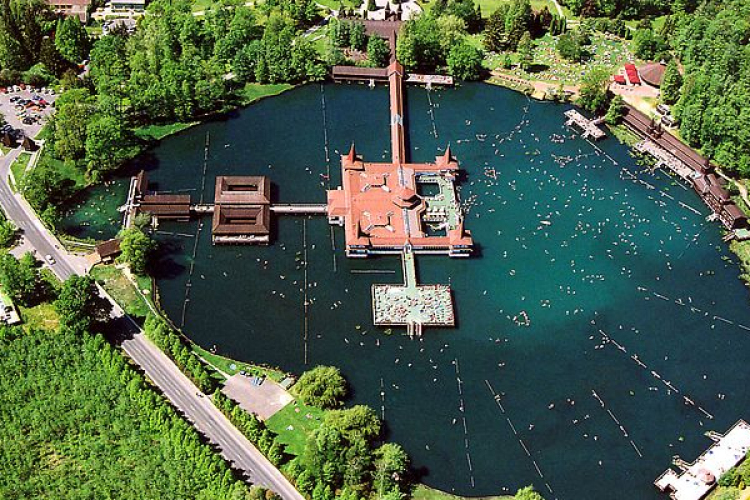 A Hévízi-tó megújulását lehetővé tevő átfogó fejlesztési tervet fogadott el a kormány