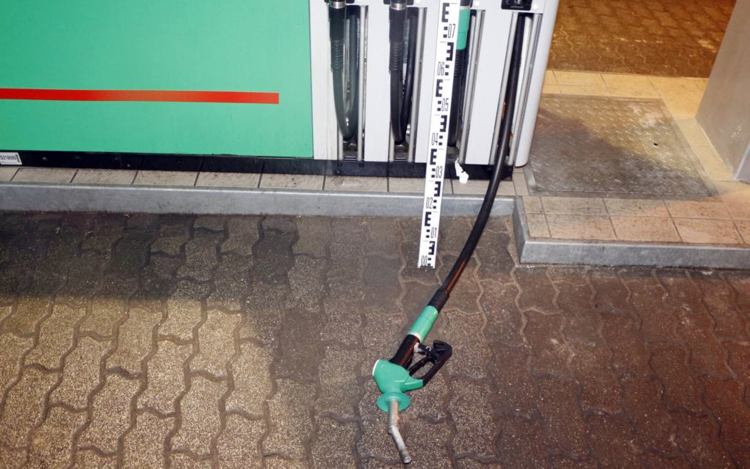 Benzinkúton gyújtogatott