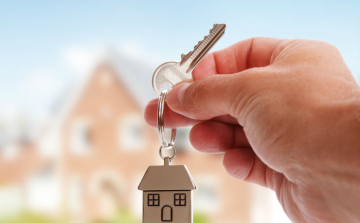 Elemző: a következő két évben még több új lakás átadása várható