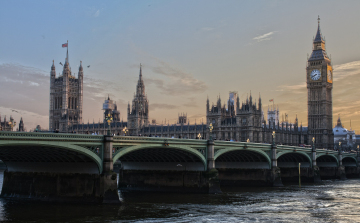 Meredeken csökkent a londoniak várható élettartama a koronavírus-járvány miatt