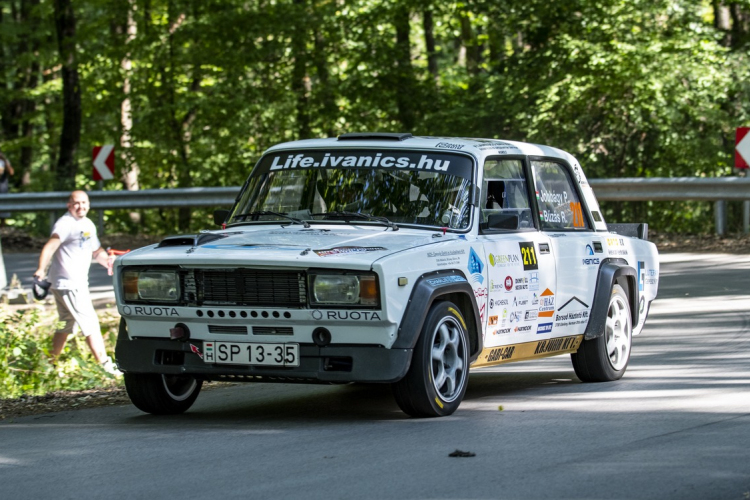 Aszfaltról murvára, avagy porolj ha tudsz! 