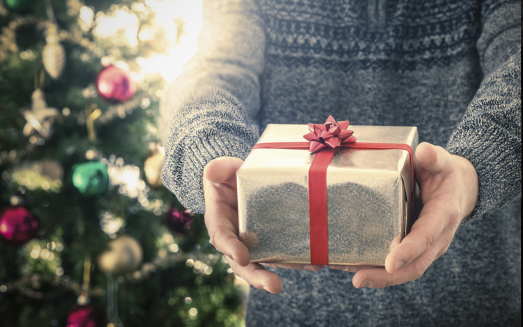 Idén ugyanannyit szánnak a magyarok karácsonyi ajándékra, mint tavaly egy kutatás szerint