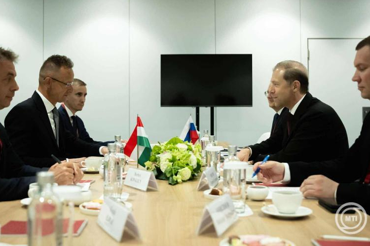 Szijjártó Péter: Oroszország a nehézségek ellenére is kész biztosítani az olcsó földgáz- és kőolajellátást