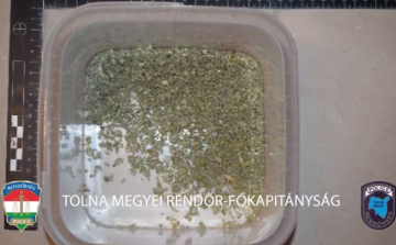 Elfogtak egy drogdílert Tolnán