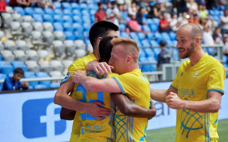 Kleinheisler kazah bajnok lett, Elek Ákos ezüstérmes