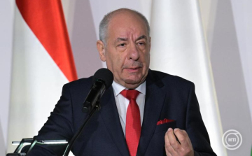 Sulyok Tamás: továbbra is betöltöm köztársasági elnöki tisztségemet