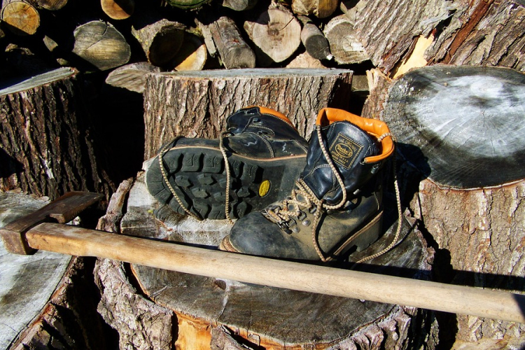 Felelőtlenség miatt meghalt egy favágó Putnokon